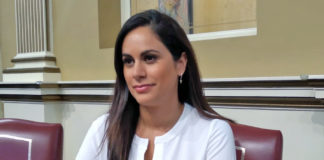 Vidina Espino, portavoz de Cs en el Parlamento de Canarias, durante la sesión plenaria./ Cedida. NOTICIAS 8 ISLAS