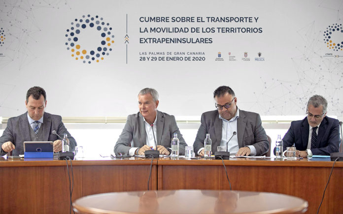 Mesa técnica de la Cumbre sobre el Transporte y la Movilidad de los Territorios Extrapeninsulares./ Cedida.