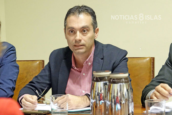Carlos Tarife, concejal Popular. Manuel Expósito. NOTICIAS 8 ISLAS.
