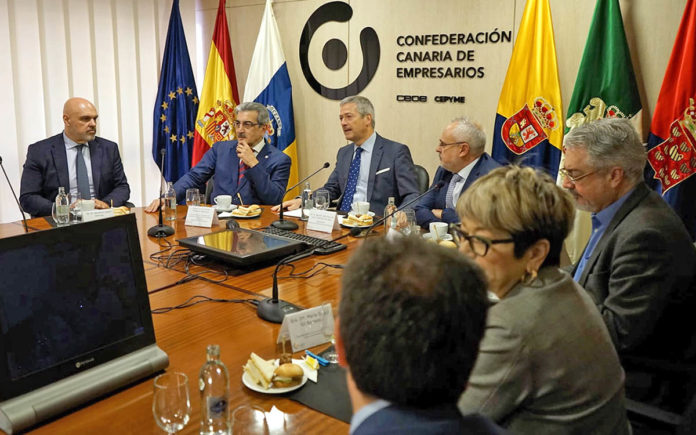El vicepresidente de Canarias se reúne con los empresarios. Cedida. NOTICIAS 8 ISLAS.
