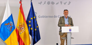 Un momento de la rueda de prensa ofrecida hoy por el presidente de Canarias. Cedida. NOTICIAS 8 ISLAS.