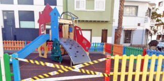 Precintado de parques infantiles en el municipio de S/C. de Tenerife. Cedida. NOTICIAS 8 ISLAS.