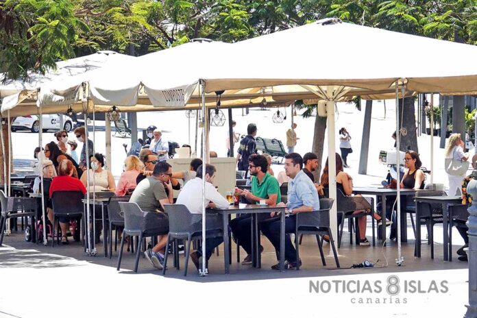 Cafeteria, Plaza Candelaria, S/C. de Tenerife. Trino Garriga. NOTICIAS 8 ISLAS.