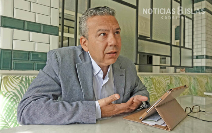 Dámaso Arteaga, concejal del grupo municipal CC-PNC. ©Manuel Expósito. NOTICIAS 8 ISLAS.