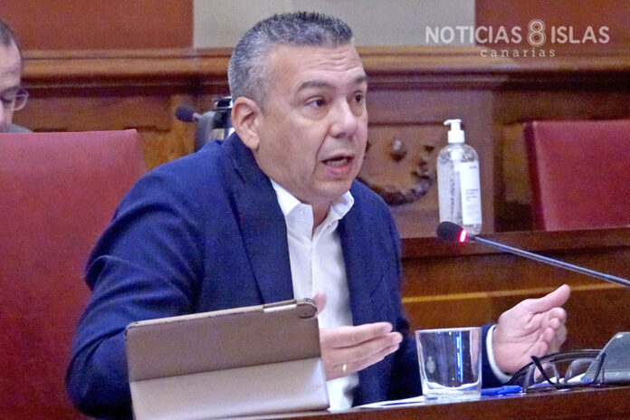 Dámaso Arteaga, concejal del grupo municipal CC-PNC. Trino Garriga. NOTICIAS 8 ISLAS.