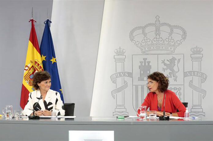 Un momento de la rueda de prensa posterior al Consejo de Ministros./ Pool Moncloa. José María Cuadrado.