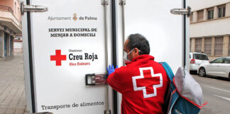 Reparto de Alimentos, Cruz Roja./ Cedida.