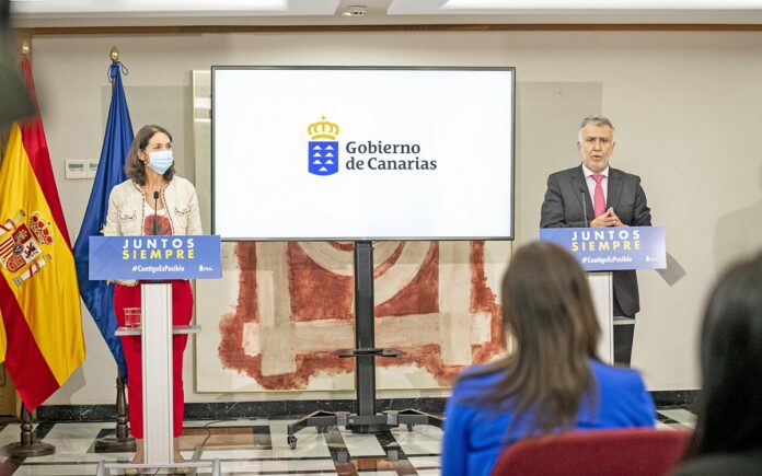 Rueda de prensa hoy de la ministra Reyes Maroto y del presidente Ángel Víctor Torres./ Cedida.