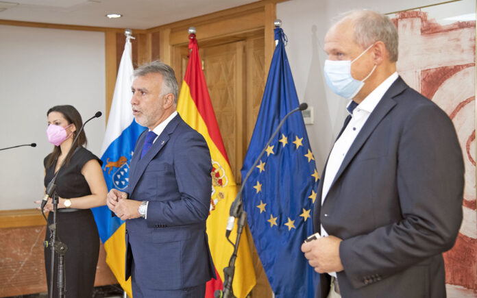 Rueda de prensa del Gobierno de Canarias con el CEO de TUI./ Cedida.