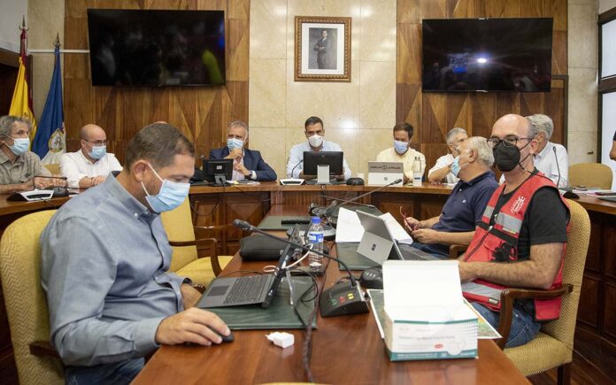 Comité Director del Plan Especial de Protección Civil y Atención de Emergencias por Riesgo Volcánico (Pevolca) celebrado hoy en el Cabildo palmero./ Cedida.