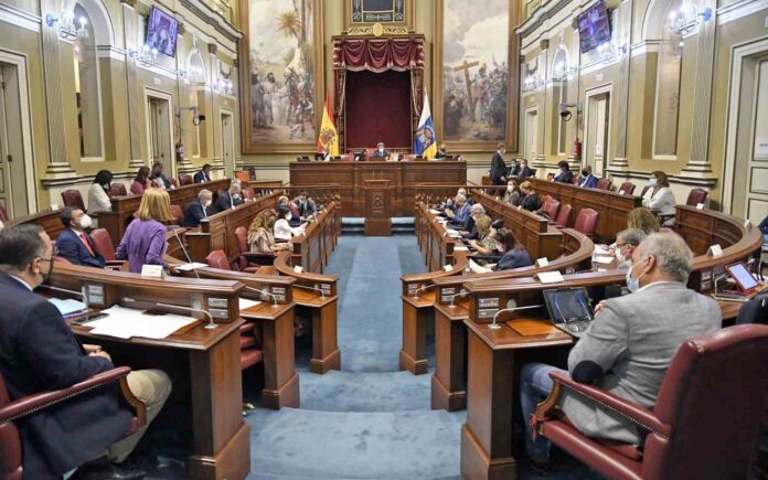 Pleno del Parlamento de Canarias de hoy 28 de septiembre./ Cedida.