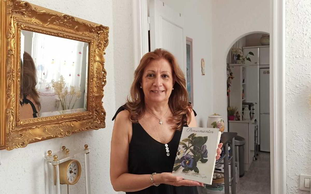 Luisa Sabina Trujillo presenta “Pensamientos” en el Círculo de Amistad XII de Enero