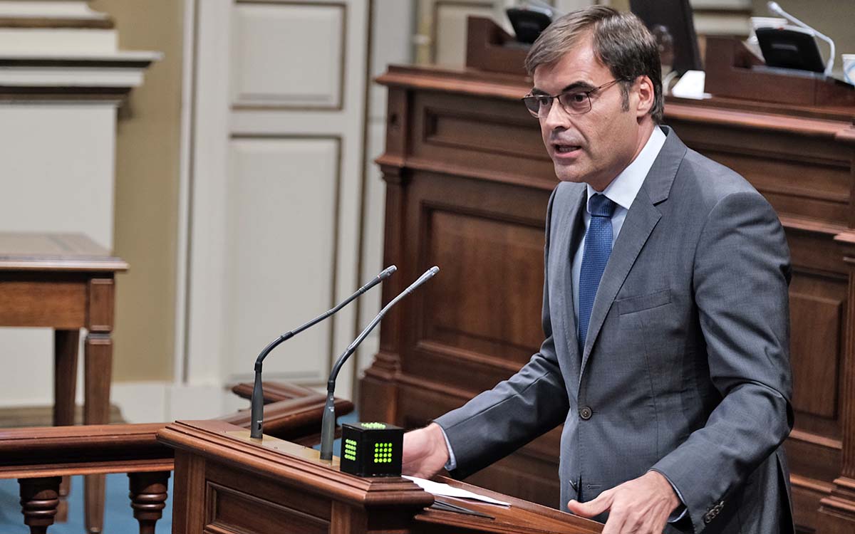 “Los parados mayores de 45 años son invisibles para el Gobierno de Canarias”