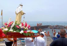 Embarque de la Virgen del Carmen en La Barranquera./ Facebook.