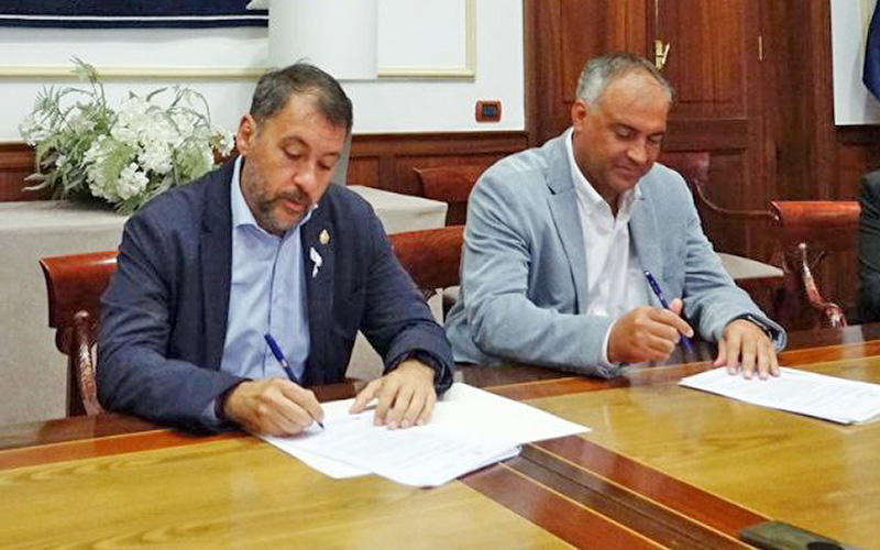 Santa Cruz e HiperDino firman el convenio para la gestión de las tarjetas de alimentos