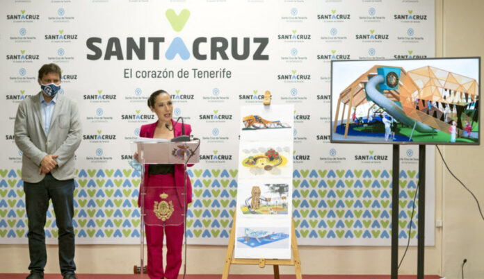 Archivo: presentación en 2020 de los futuros parques infantiles proyectados por la entonces alcaldesa Patricia Hernández.