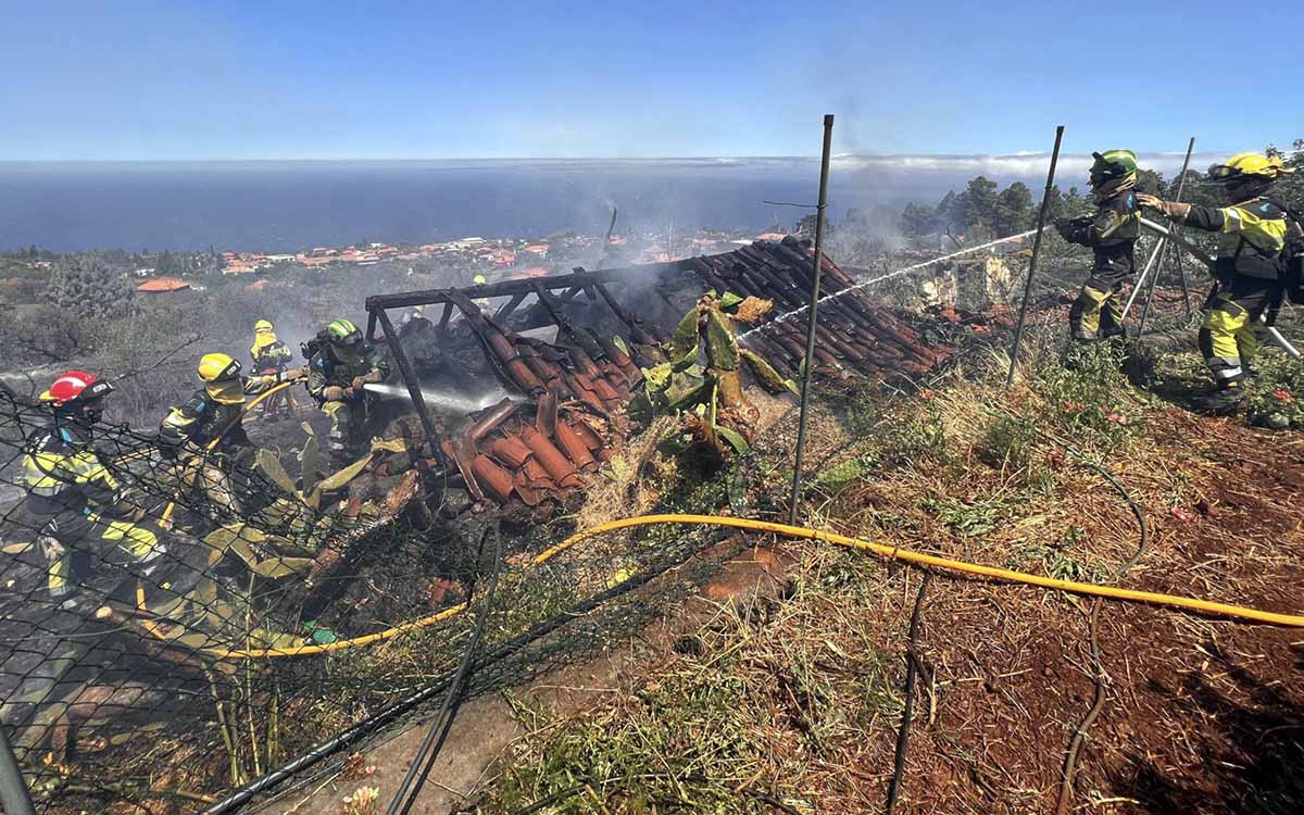 El incendio forestal de La Palma se encuentra ahora mismo fuera de control