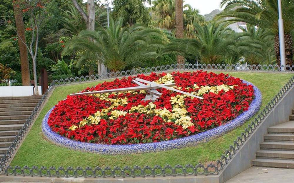 Santa Cruz | Servicios Públicos pide vigilancia para proteger el reloj de flores del Parque García Sanabria