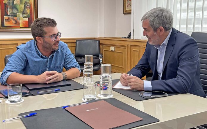 Reunión entre Aridane González, presidente del Comité de Expertos para el Estudio del Cambio Climático, y Fernando Clavijo, presidente del Gobierno de Canarias.