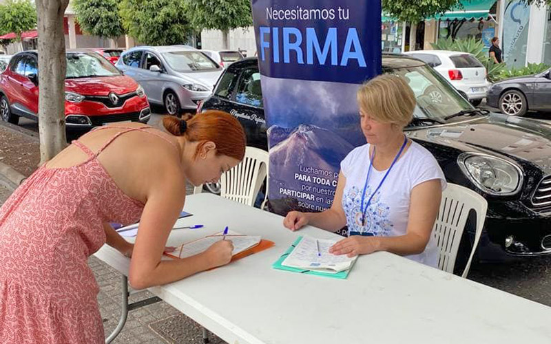 La Palma | Objetivo conseguido: ya se tienen las 15.000 firmas necesarias para tramitar la Ley de Volcanes