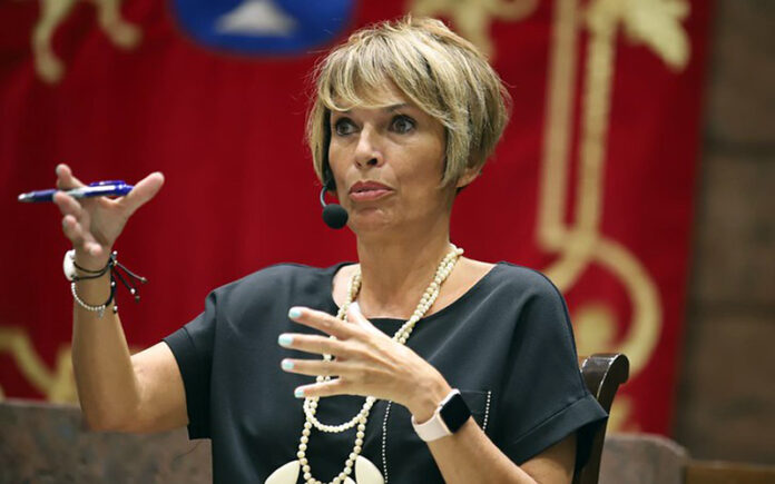 Elena Máñez, vicesecretaria socialista y portavoz parlamentaria en la Comisión de Derechos Sociales.