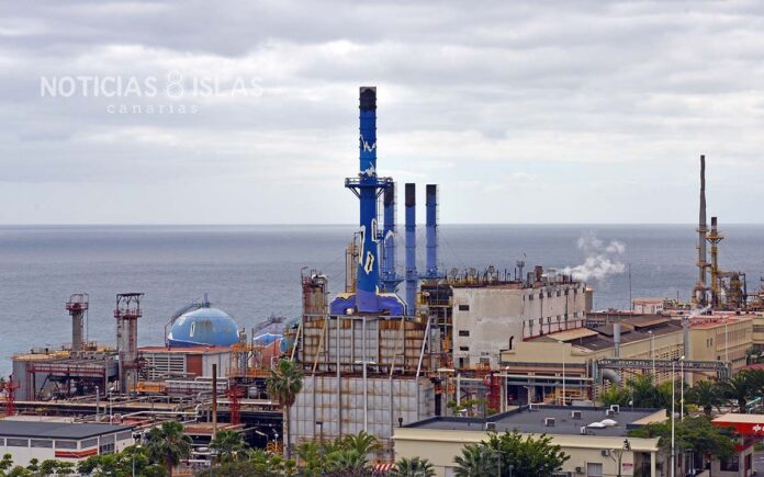 Refinería de Cepsa en Santa Cruz de Tenerife. | © Manuel Expósito.