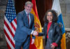 El presidente de Canarias, Fernando Clavijo, y la embajadora de Estados Unidos en España, Julissa Reynoso.