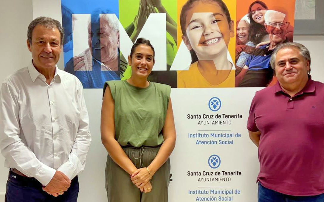 Santa Cruz firma un convenio de colaboración con 5 Océanos para las personas vulnerables