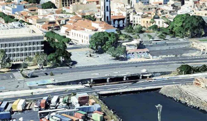 Puentes plaza de Europa y avenida Marítima. | Google Earth.