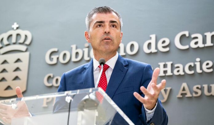 Manuel Domínguez, vicepresidente y consejero de Economía, Industria, Comercio y Autónomos.