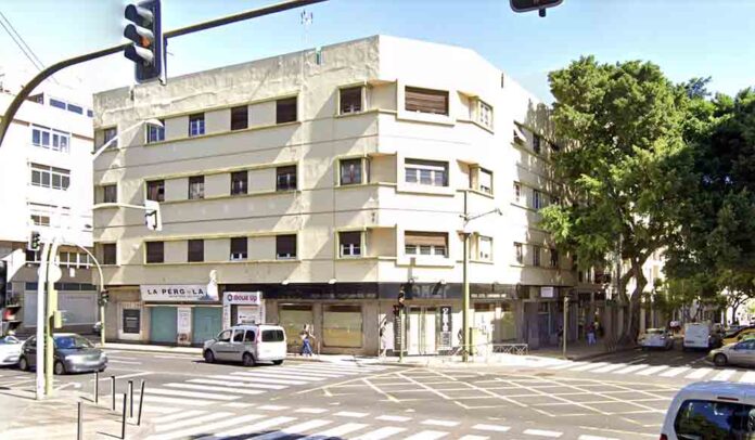 Edificio Loher, frente a la plaza Militar, Santa Cruz de Tenerife.