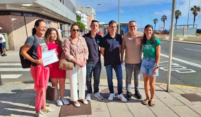 Representantes de los sindicatos educativos, hoy en Las Palmas de Gran Canaria.