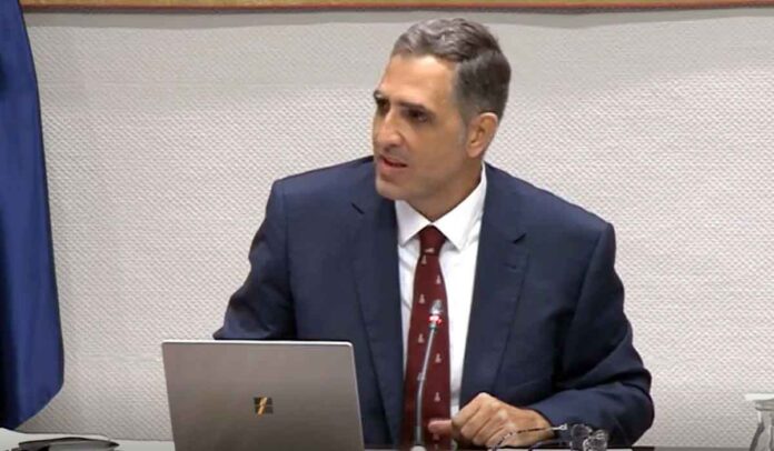 Gustavo Marrero, en una captura de video de su comparecencia en el parlamento regional.