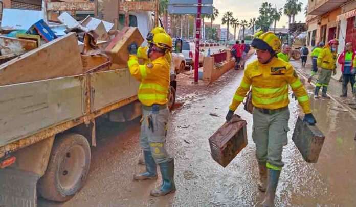 Despliegue de emergencias canario en Valencia.