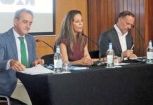 Jéssica de León, presentó hoy junto con representantes de los cabildos insulares, la ‘Estrategia Canaria de Infraestructuras Turísticas Insulares’.