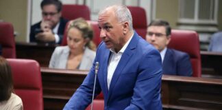 Luis Campos, portavoz parlamentario de Nueva Canarias-Bloque Canarista.