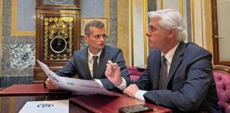 Los diputados Juan Antonio Rojas y Carlos Sánchez Ojeda.