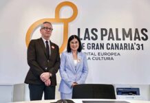 Tony Ramos Murphy junto a la alcaldesa Carolina Darias. | Foto: @aytolpgc (X).